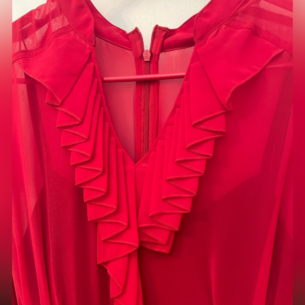 ALYX BELTED DRESS. LIKE NEW! WORN ONCE. SHEATH DRESS WITH RUFFLE ACCENTS. - Picture 6 of 15